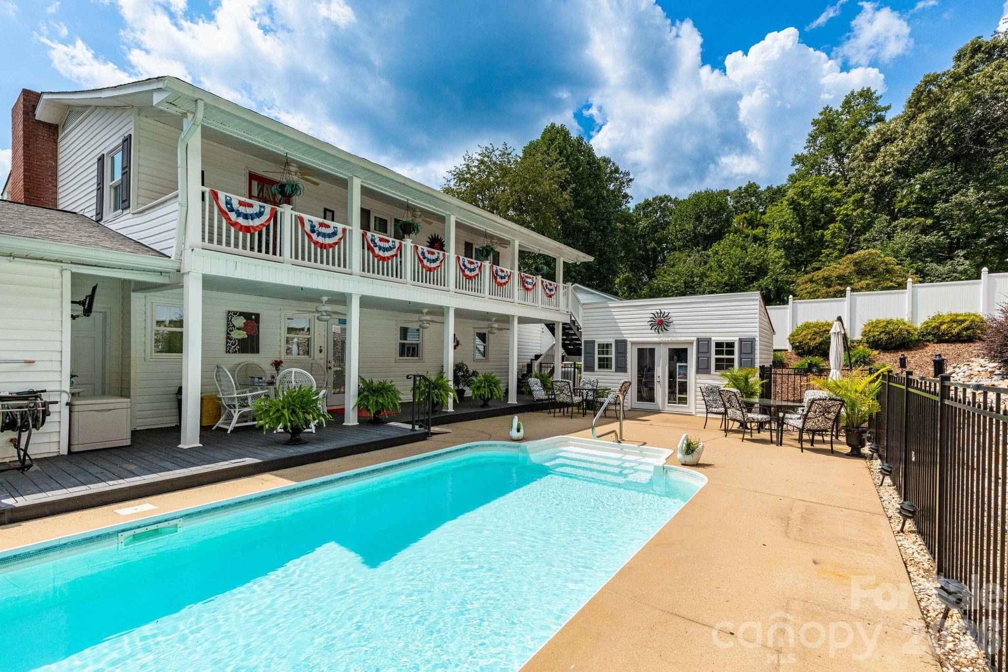 84 Portcrest HTS, Marion, NC 28752