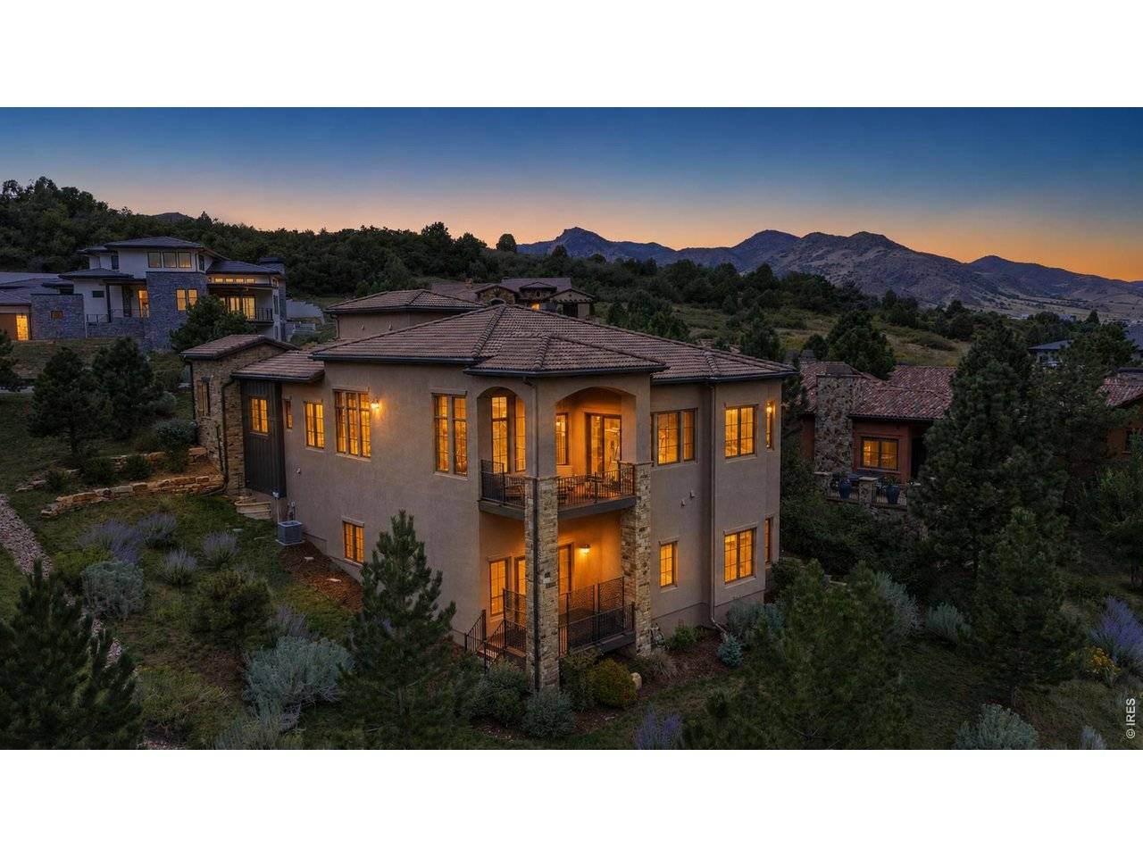 8122 Raphael, Littleton, CO 80125