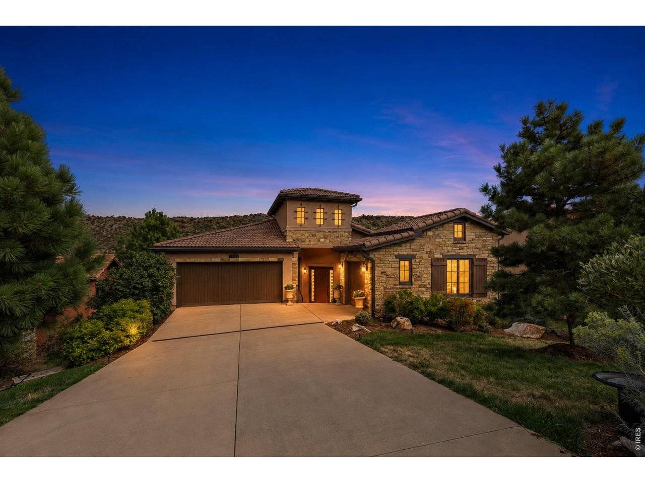 8122 Raphael, Littleton, CO 80125