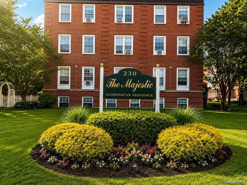 230 Central AVE #3-I, Lawrence, NY 11559