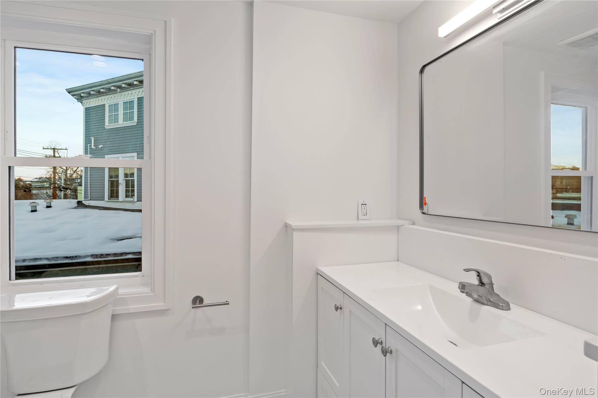 71 W Main ST #2A, Oyster Bay, NY 11771