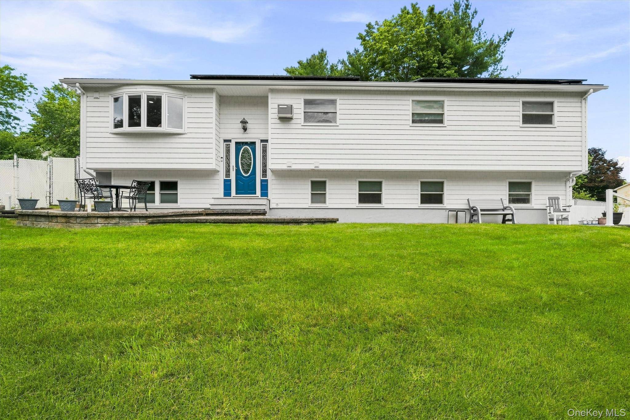 2 Harvest Hill LN, Middletown, NY 10940