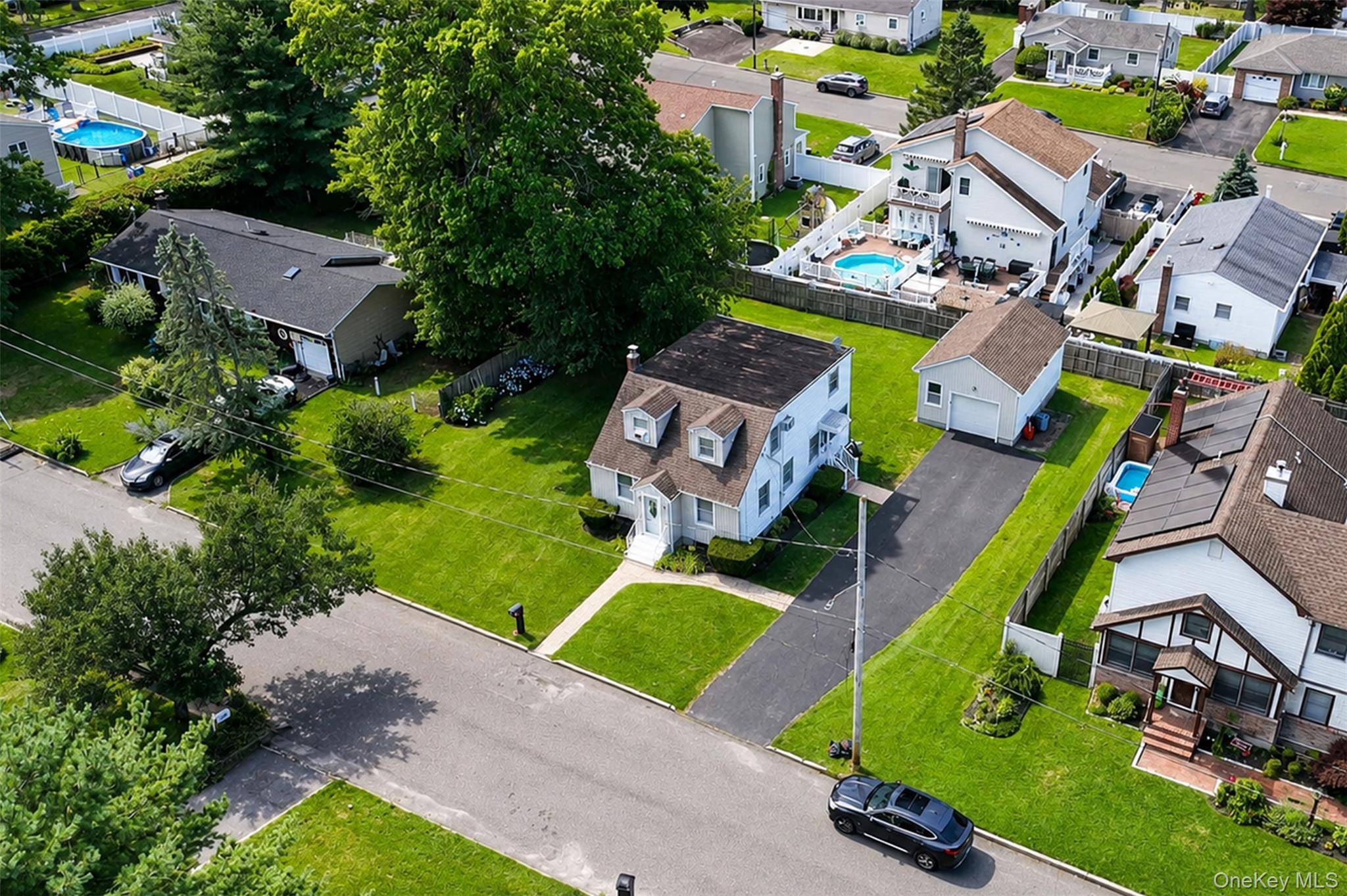 120 Aspen RD, Kings Park, NY 11754