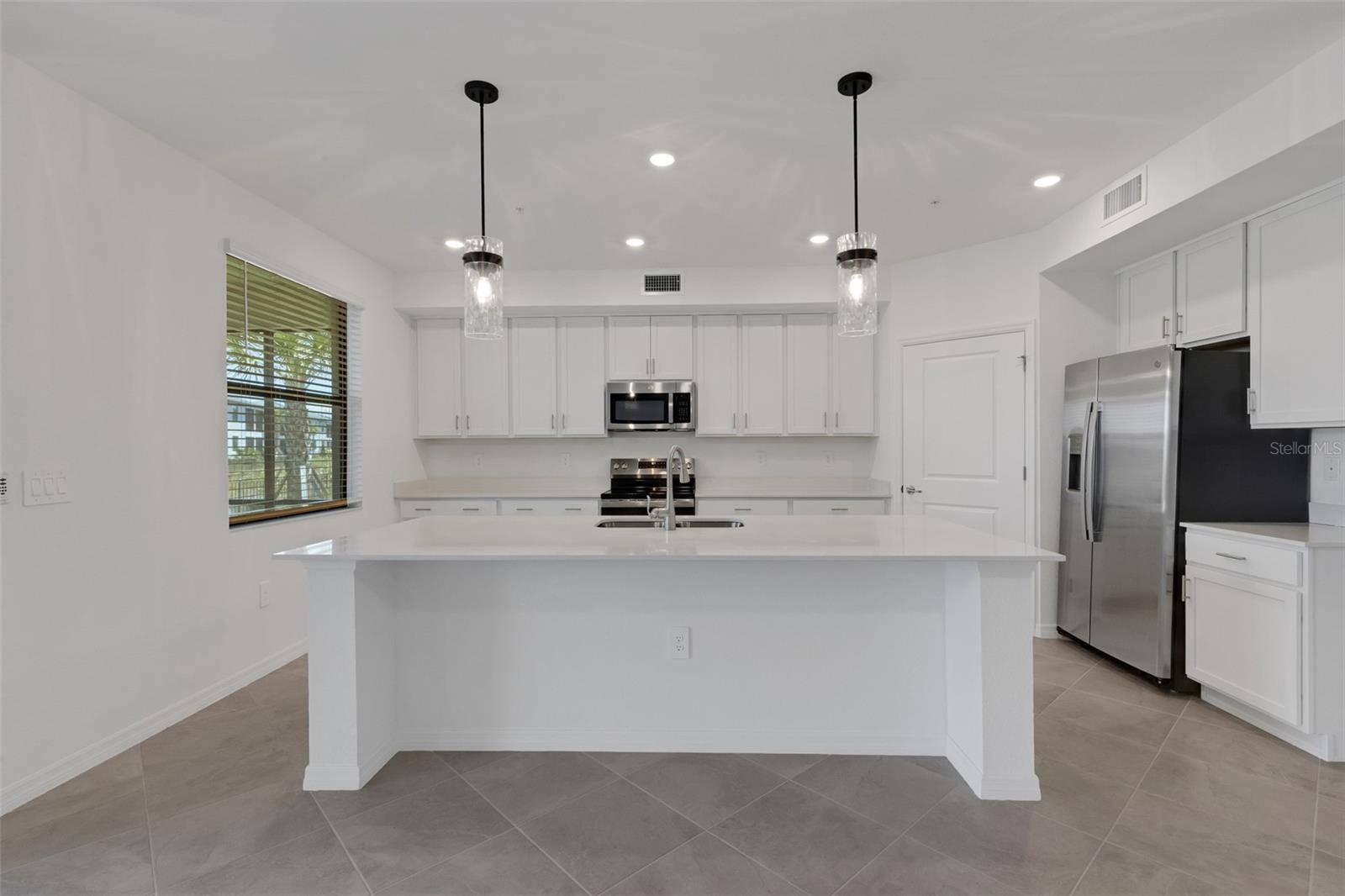 5624 SUMMIT POINTE CIR #104, Bradenton, FL 34210