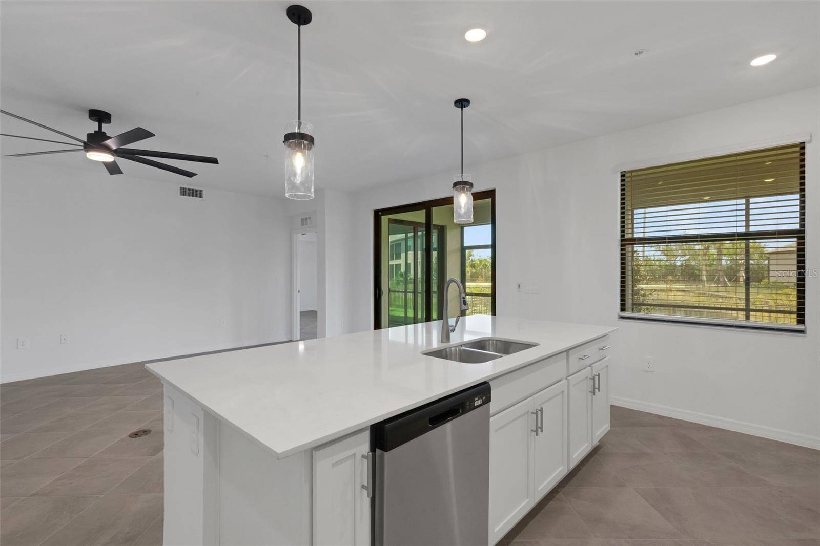 5624 SUMMIT POINTE CIR #104, Bradenton, FL 34210