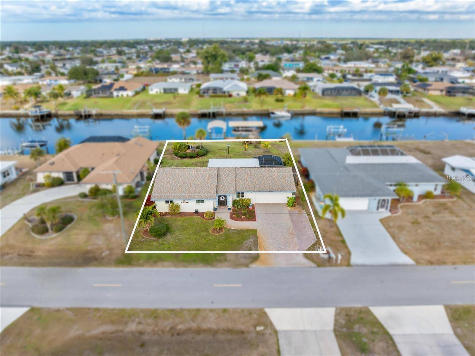774 SPRING LAKE BLVD NW, Port Charlotte, FL 33952
