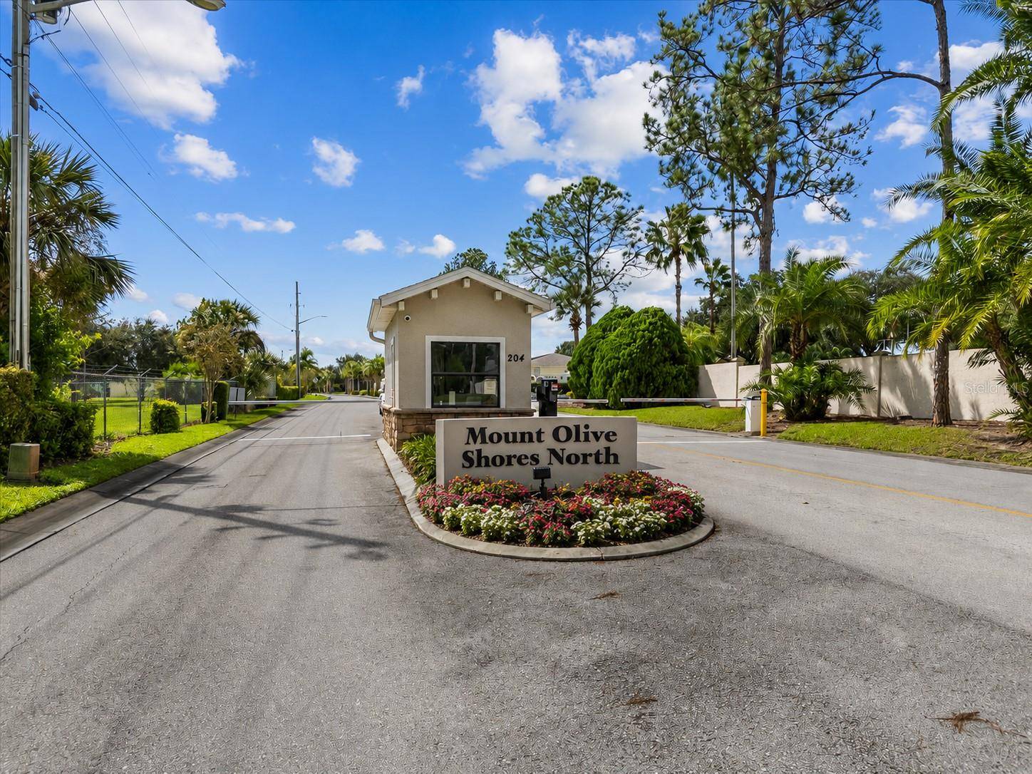 505 MEANDERING WAY, Polk City, FL 33868