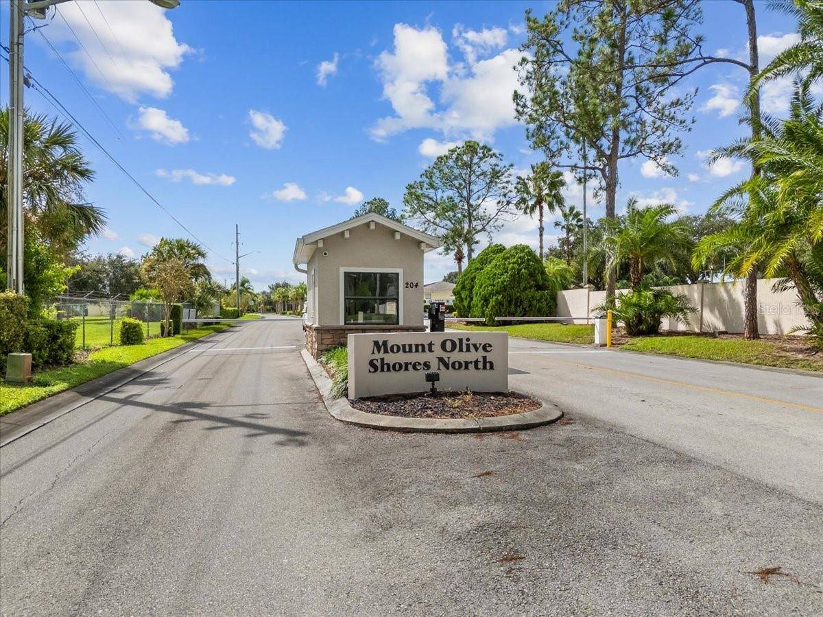 110 LAYNEWADE RD, Polk City, FL 33868