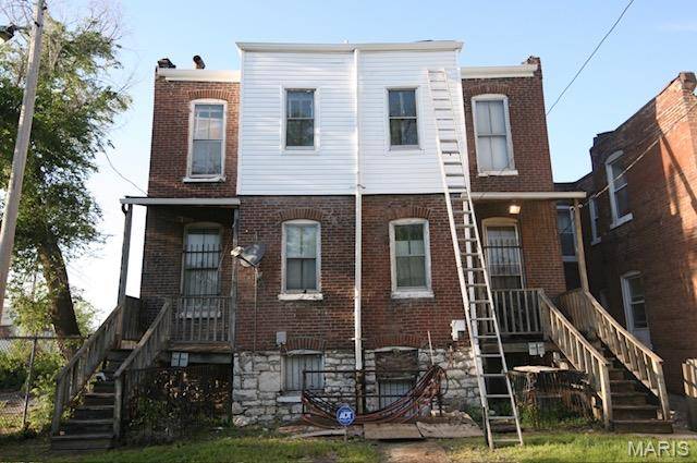 4744 Kensington PL, St Louis, MO 63108