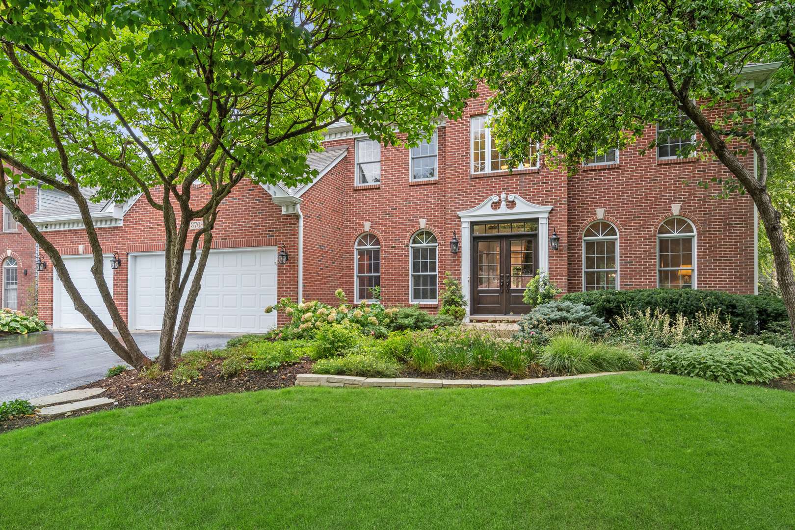 3708 Landsdown AVE, Naperville, IL 60564