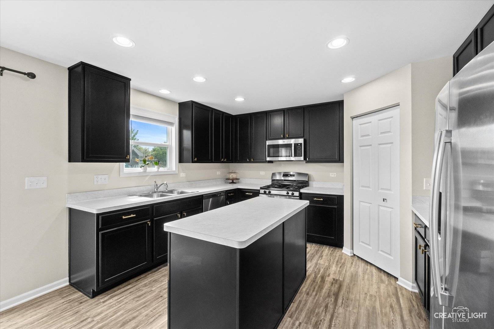 305 Cooper ST, Plano, IL 60545