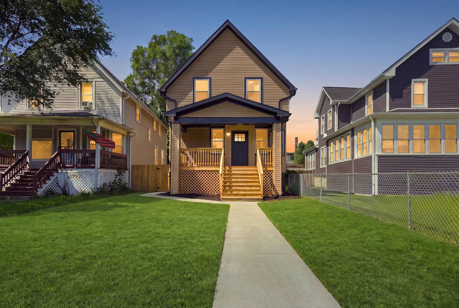 638 N Lotus AVE, Chicago, IL 60644