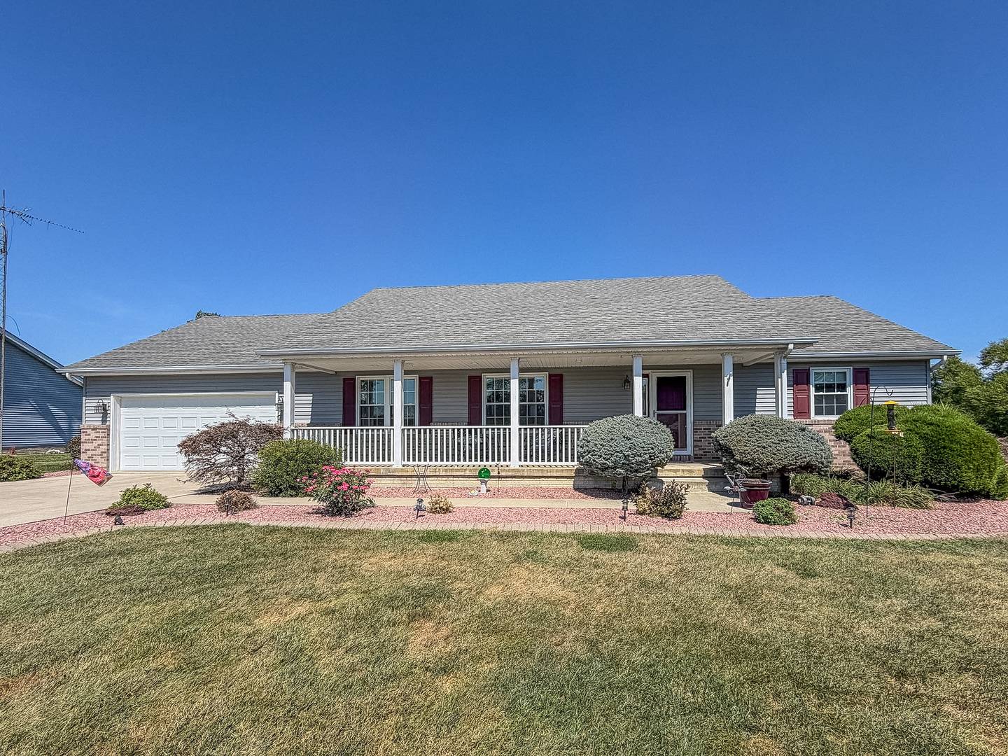 2309 E Lakeview DR, Casey, IL 62420