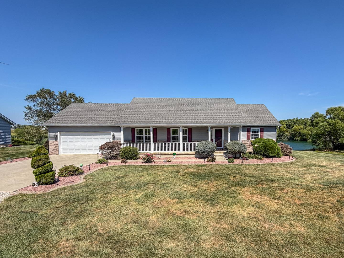 2309 E Lakeview DR, Casey, IL 62420