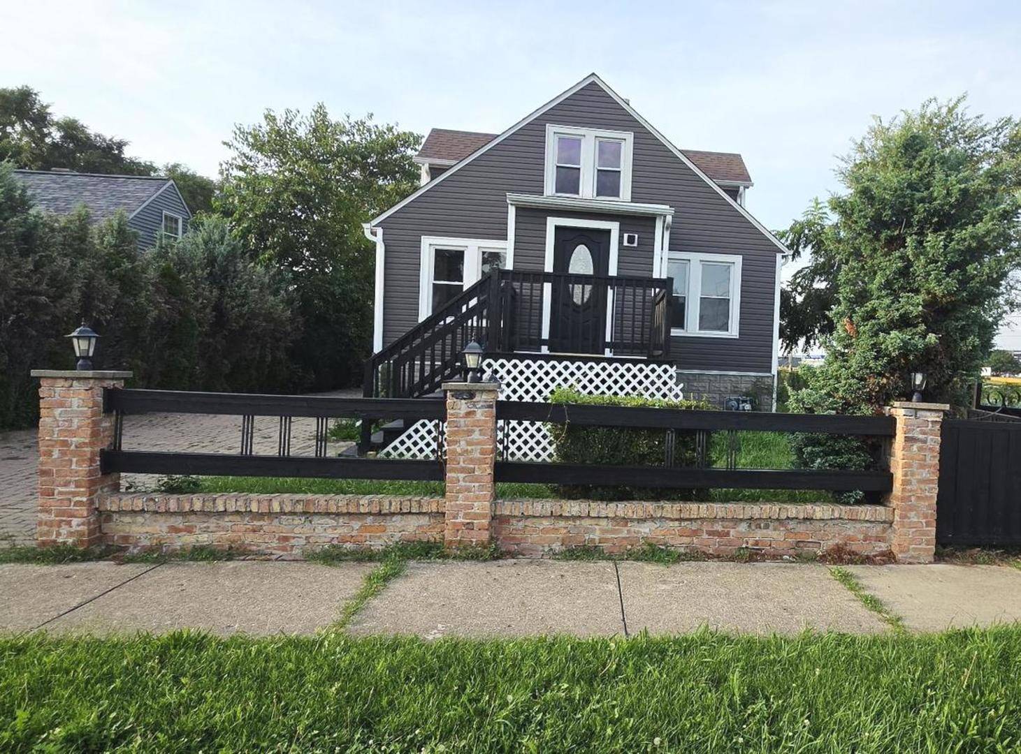 7000 W 71ST PL, Chicago, IL 60638