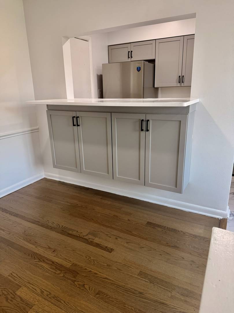 8537 Niles Center RD #3B, Skokie, IL 60077