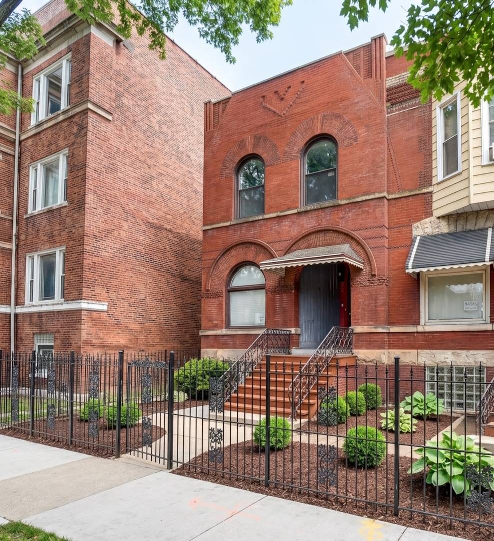 928 E 46th ST, Chicago, IL 60653
