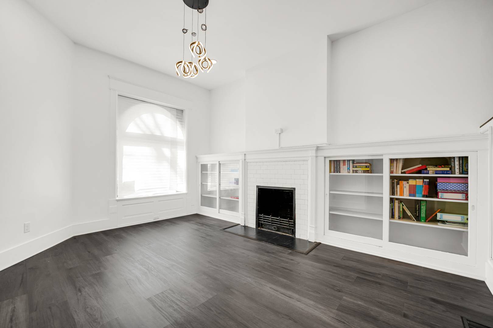 928 E 46th ST, Chicago, IL 60653