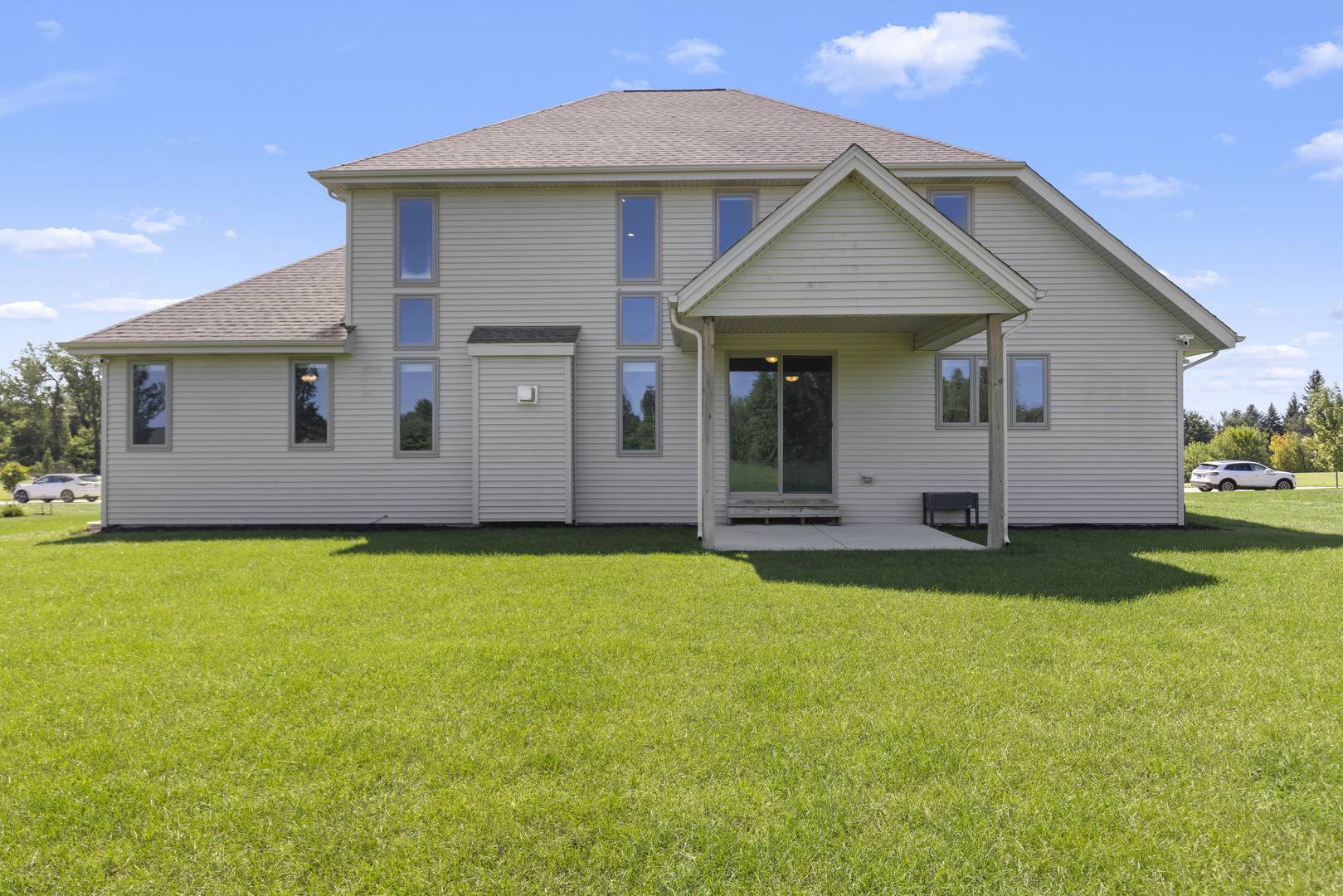 296 CLUB HOUSE DR, Cherry Valley, IL 61016