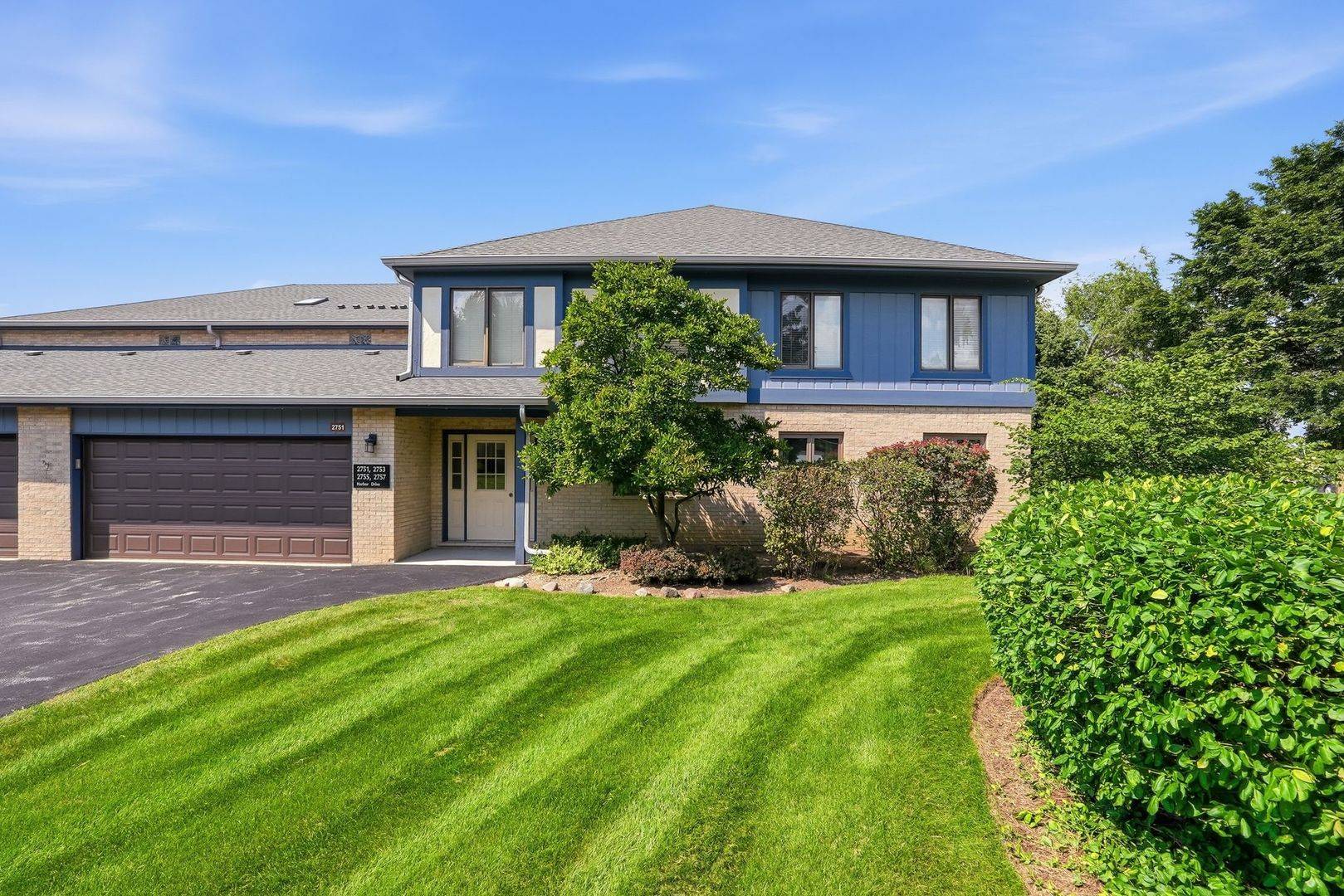 2751 Harbor DR #2751, Joliet, IL 60431