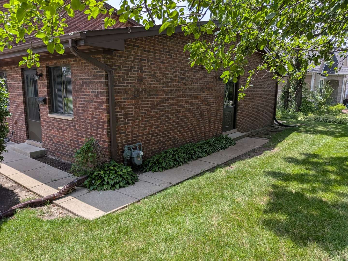 1231 Geneva LN, Lake Zurich, IL 60047