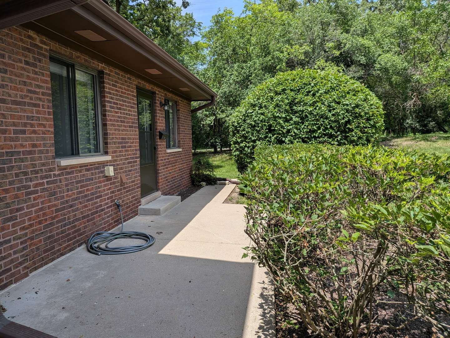 1231 Geneva LN, Lake Zurich, IL 60047