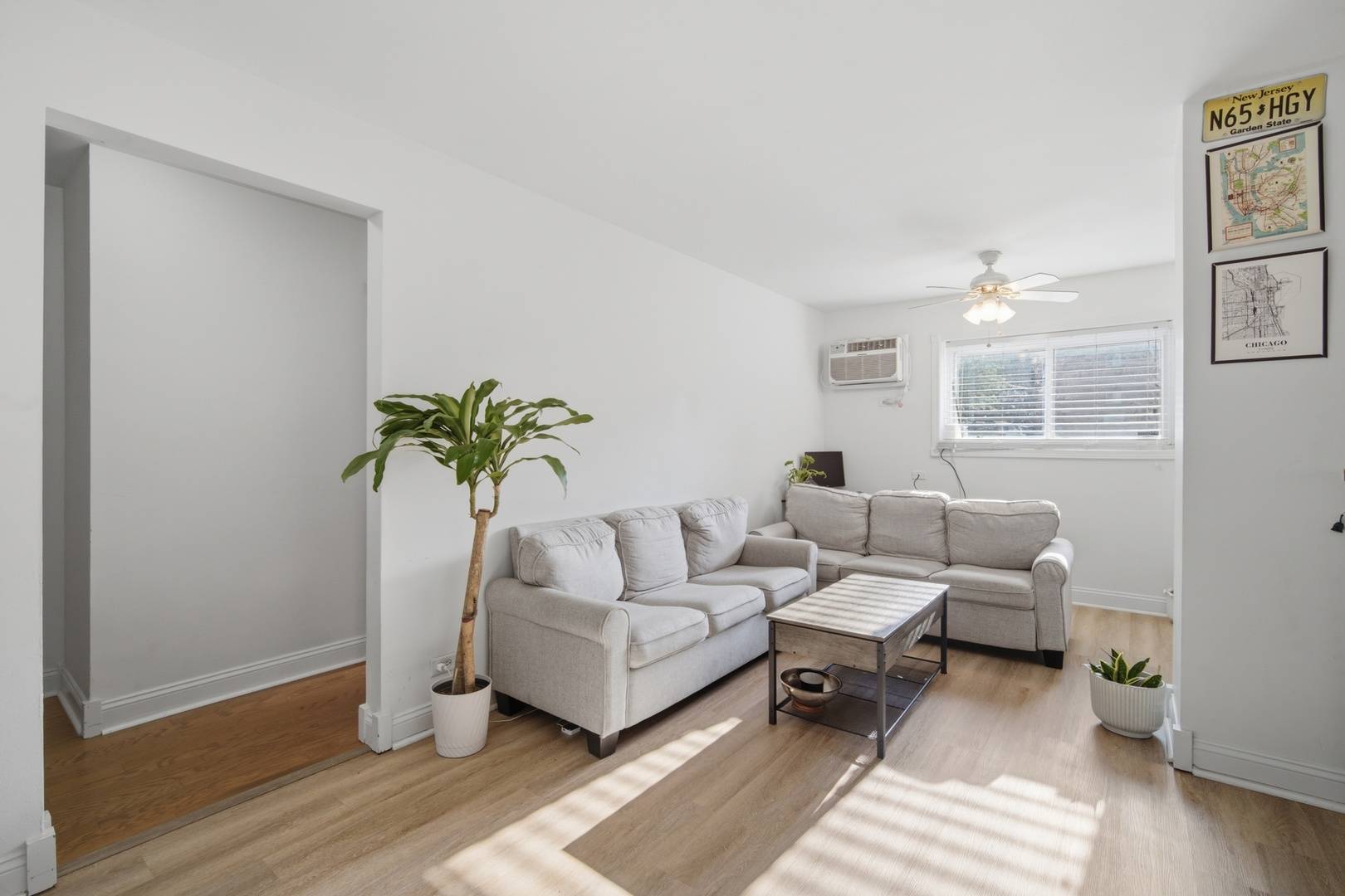 427 S Elmwood AVE #2, Oak Park, IL 60302