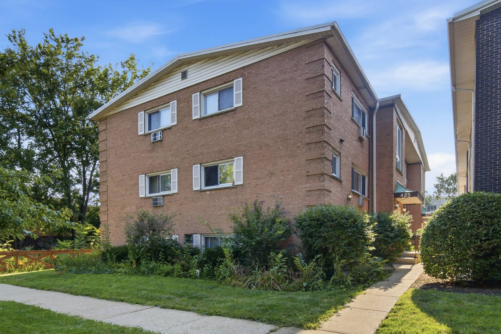 427 S Elmwood AVE #2, Oak Park, IL 60302