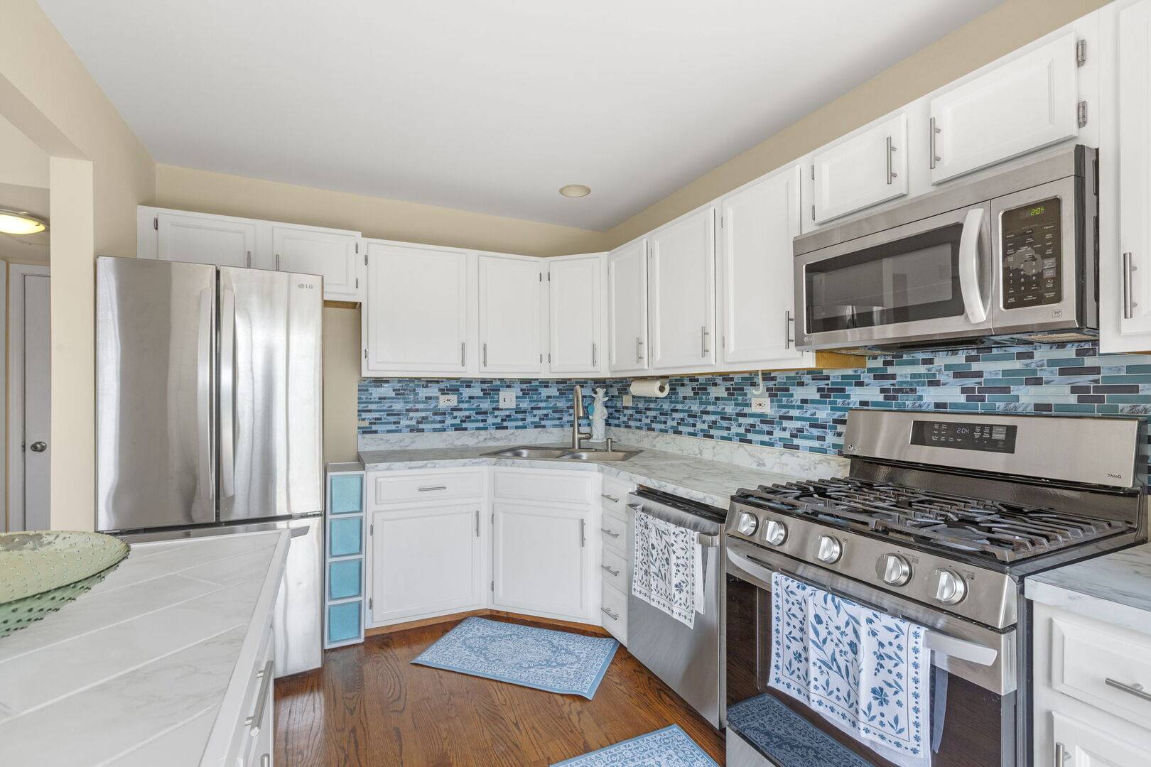 1187 Windham LN, Elk Grove Village, IL 60007