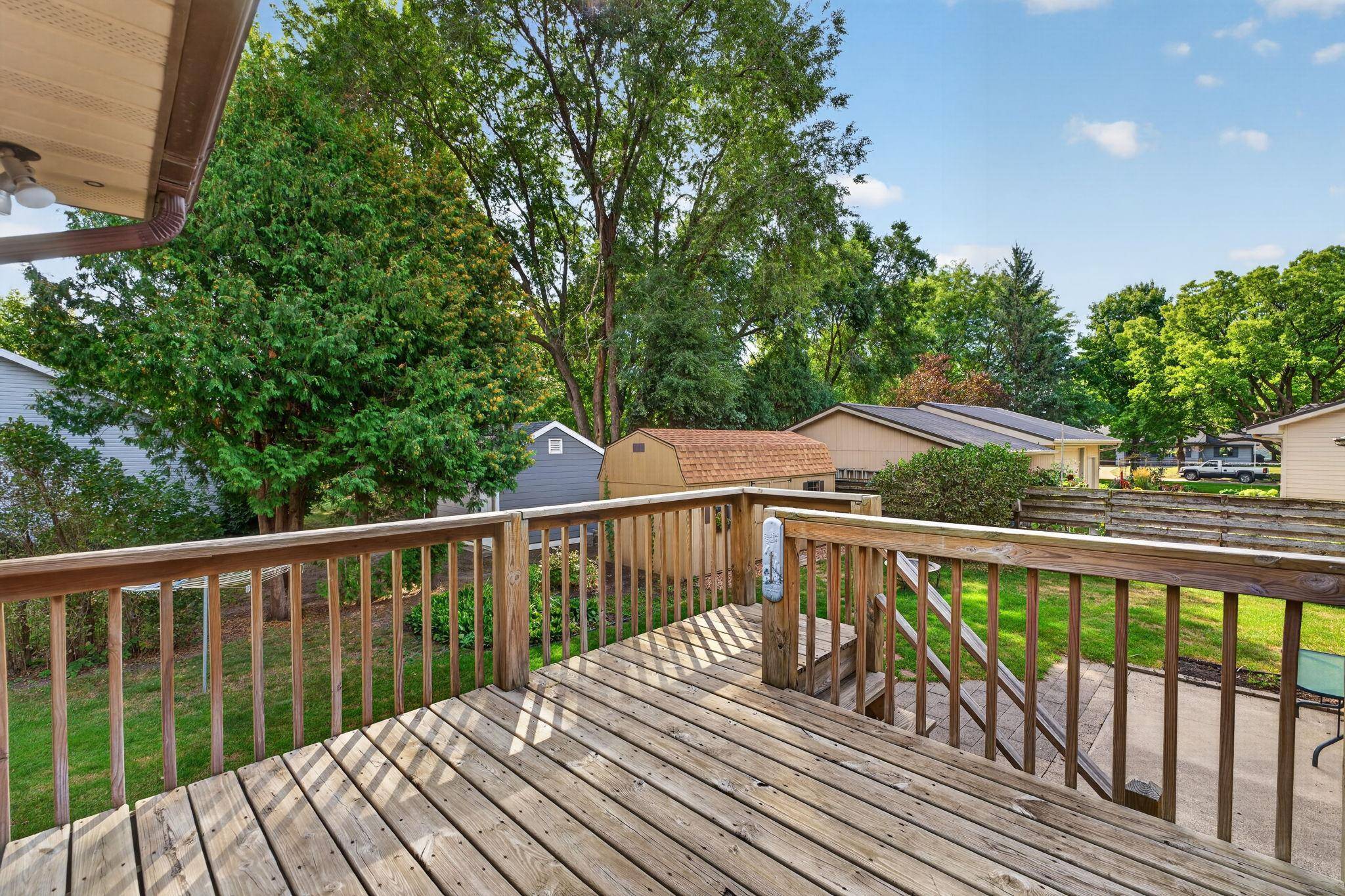 408 Sunrise DR, Litchfield, MN 55355