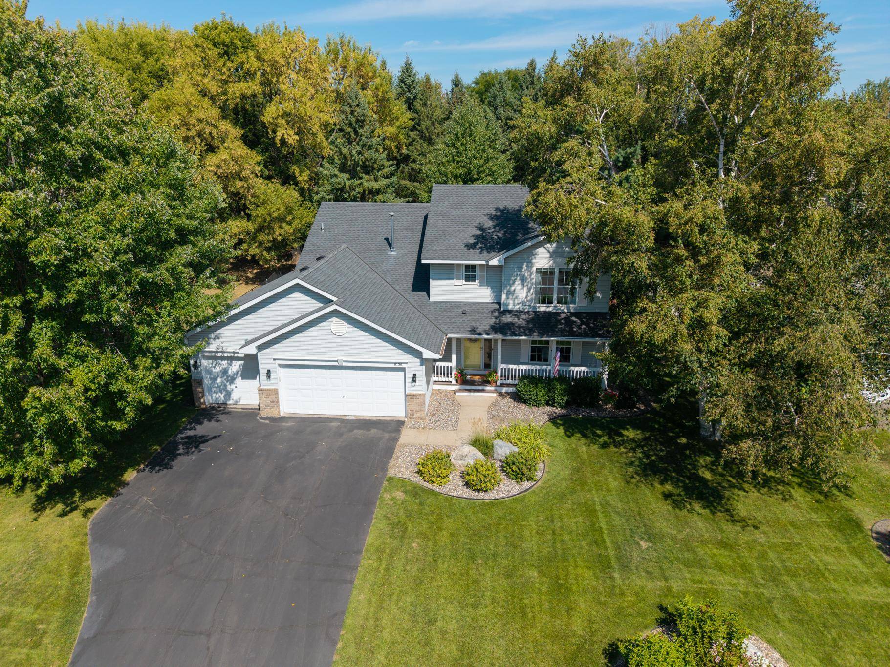 8106 Greenbriar LN, Woodbury, MN 55125