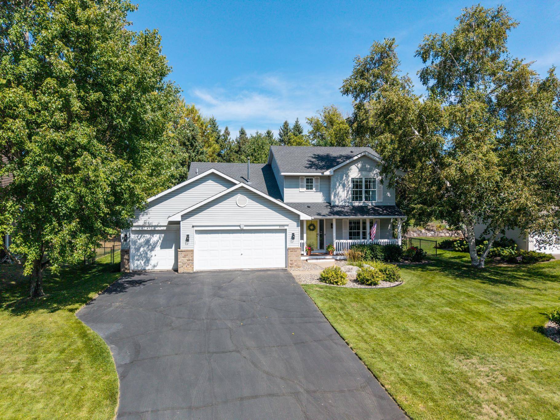 8106 Greenbriar LN, Woodbury, MN 55125