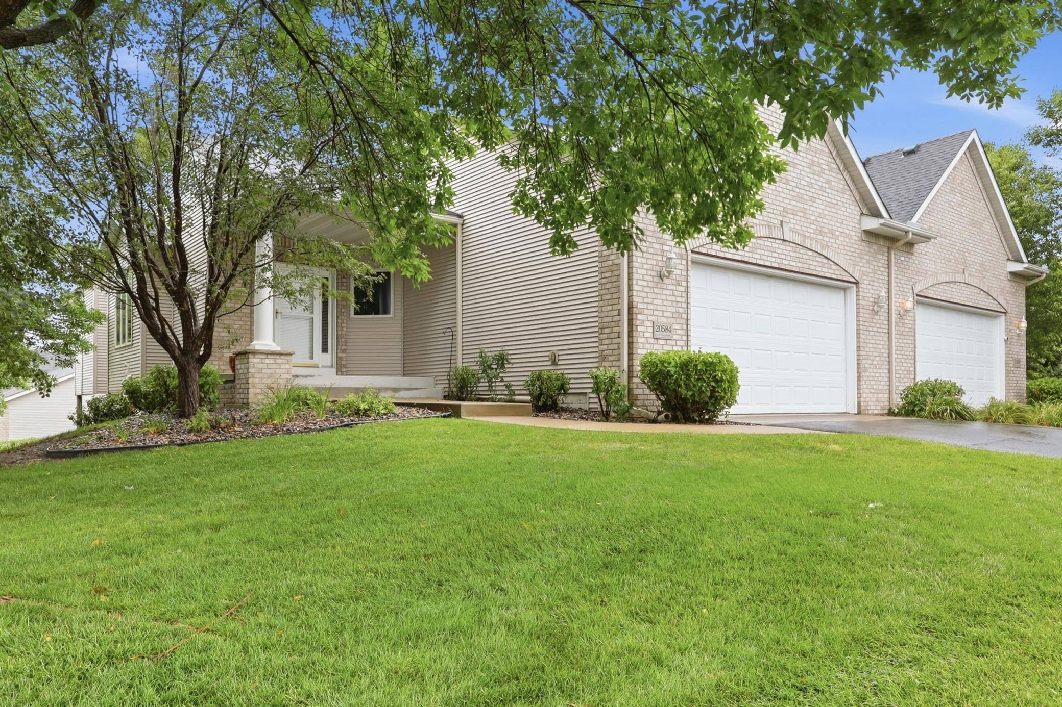 20584 Kearney PATH, Lakeville, MN 55044