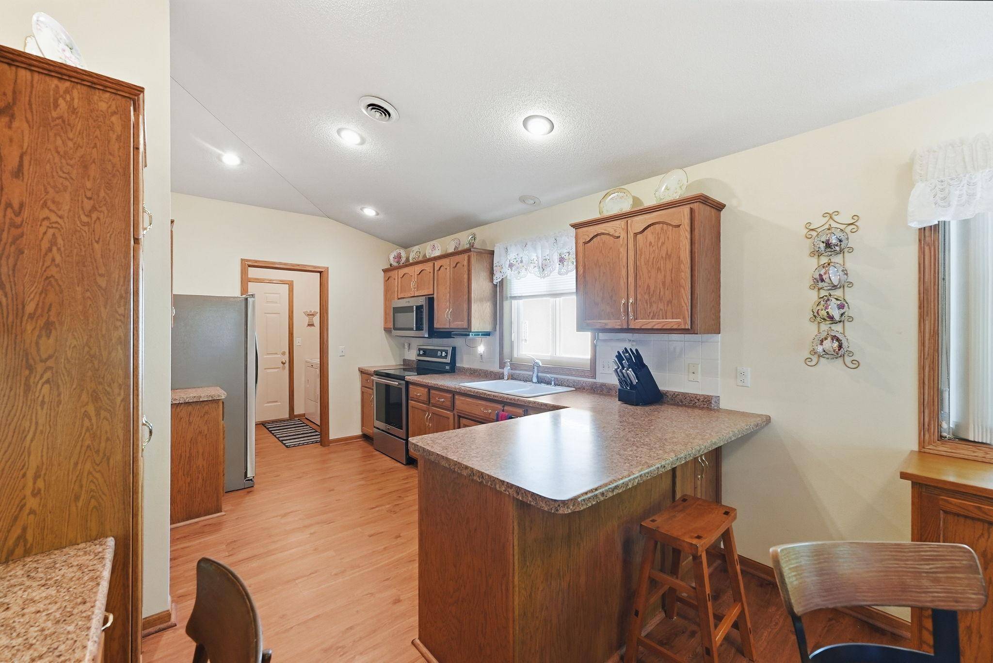 410 Fieldcrest LN, Sartell, MN 56377