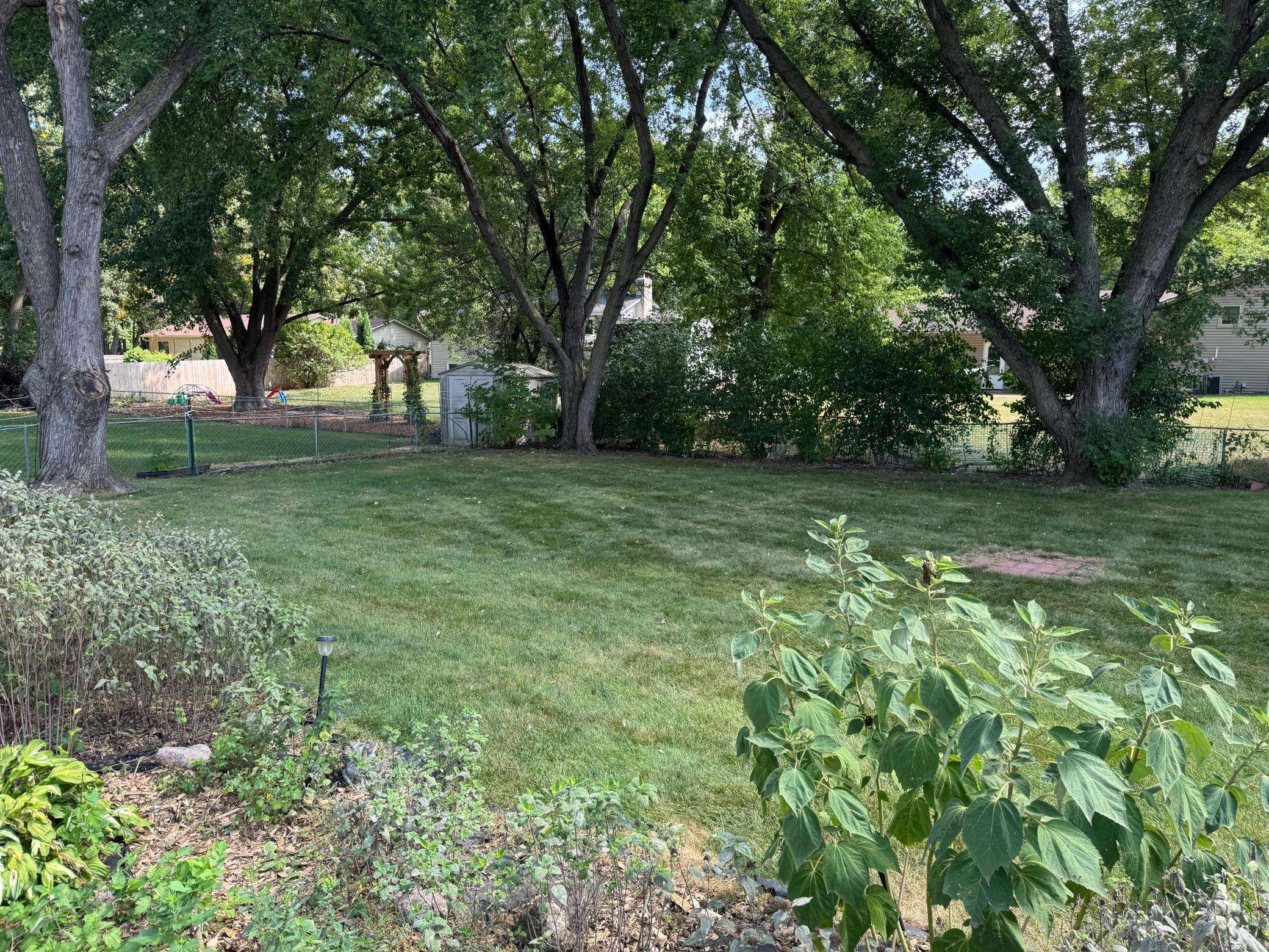 10557 104th PL N, Maple Grove, MN 55369