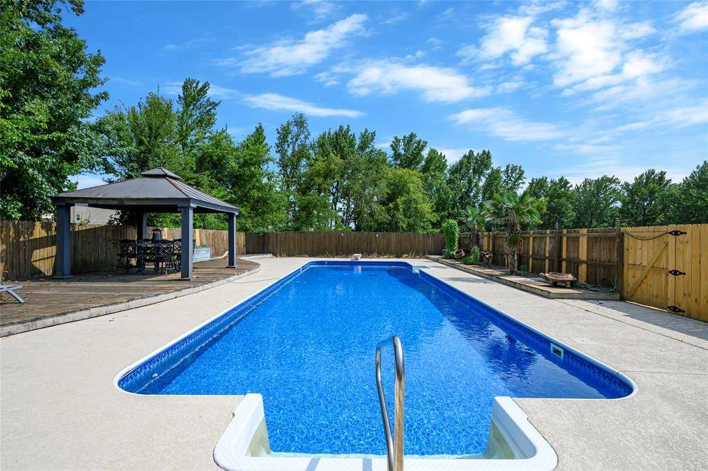 113 High Meadow CIR, Broken Bow, OK 74728