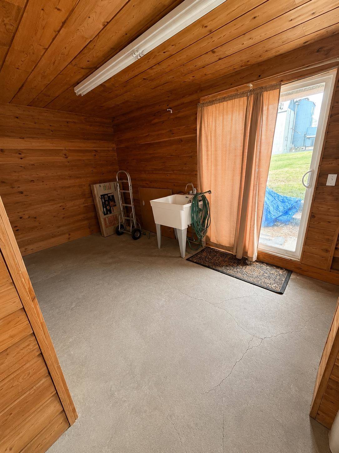 108 W 5th St, Rosalia, WA 99170
