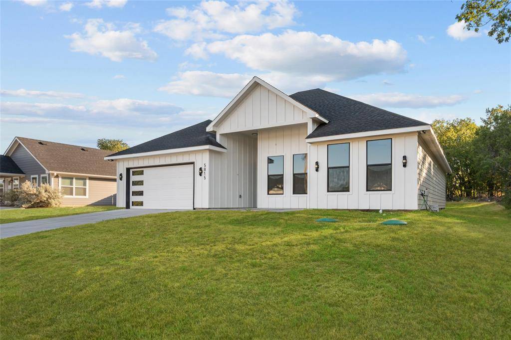 5815 Belaire Circle, Granbury, TX 76048