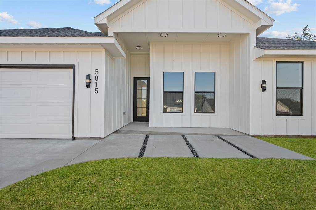 5815 Belaire Circle, Granbury, TX 76048