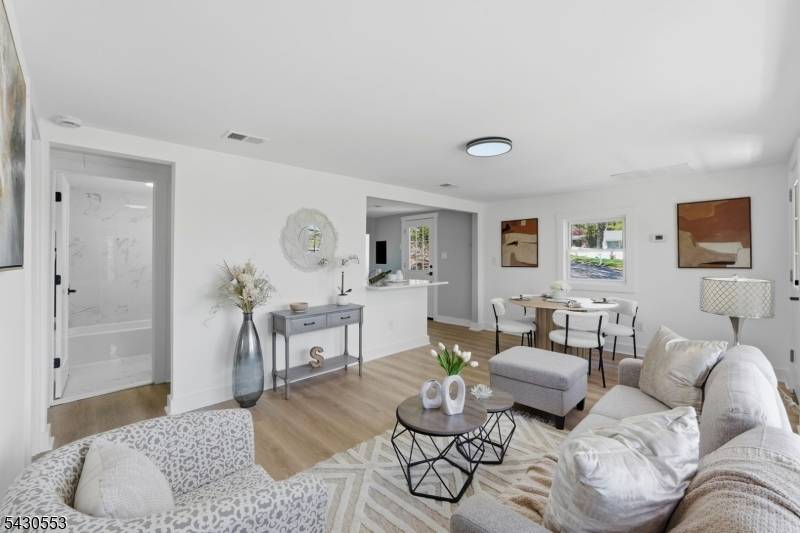 45 W Shawnee Trl, Jefferson Twp., NJ 07885