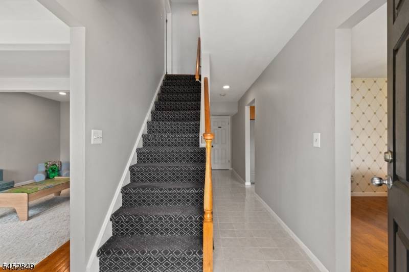 51 Diana Dr, South Plainfield Boro, NJ 07080