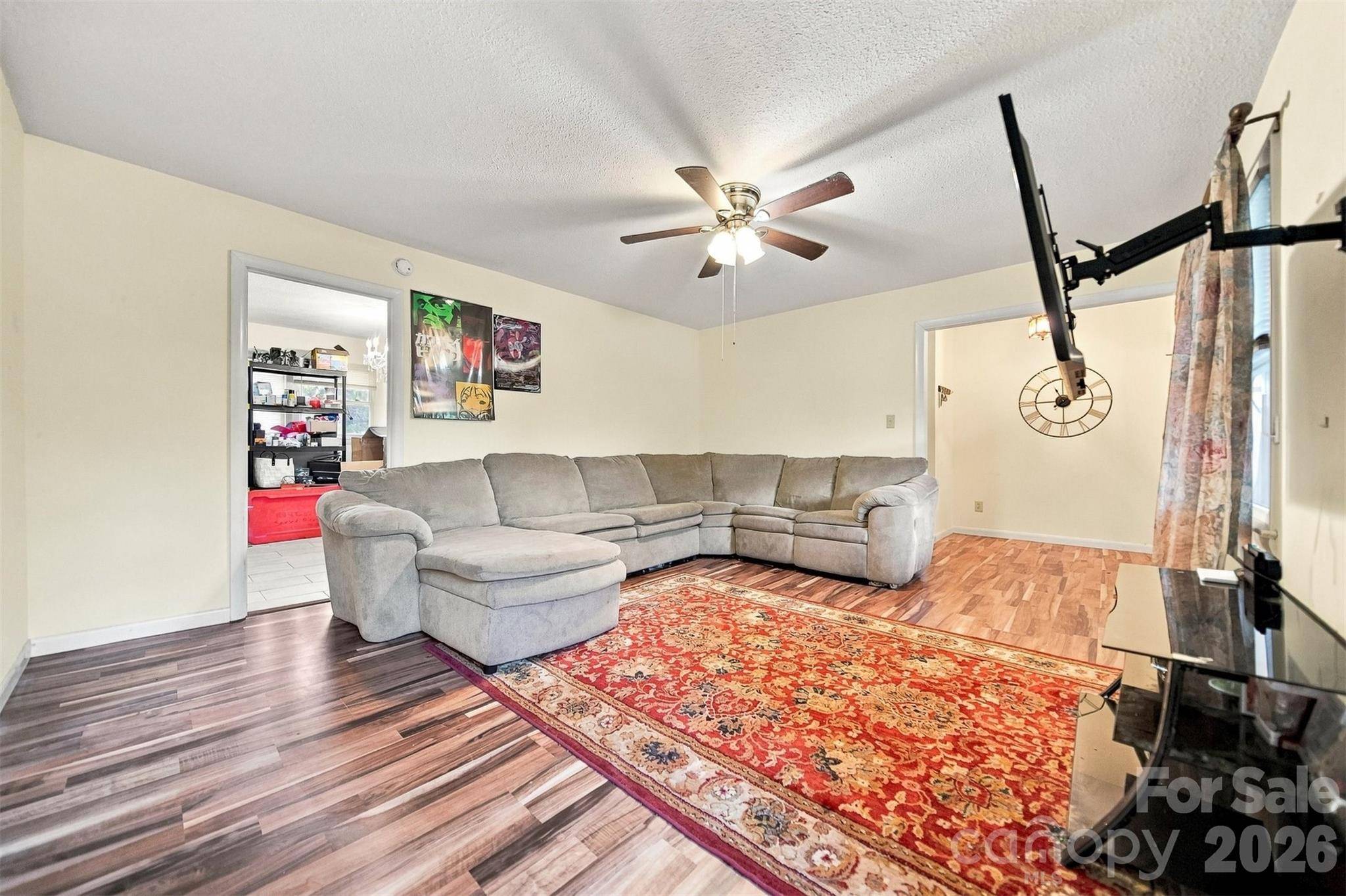 2103 2nd AVE NW, Hickory, NC 28601