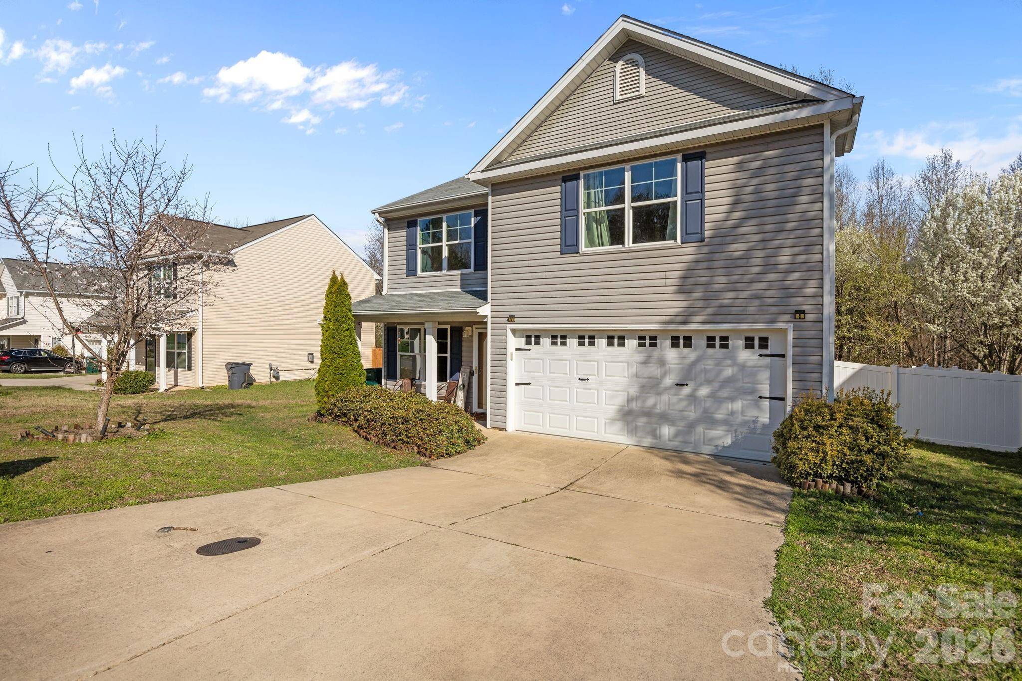 865 Winterside LN, Winston Salem, NC 27107