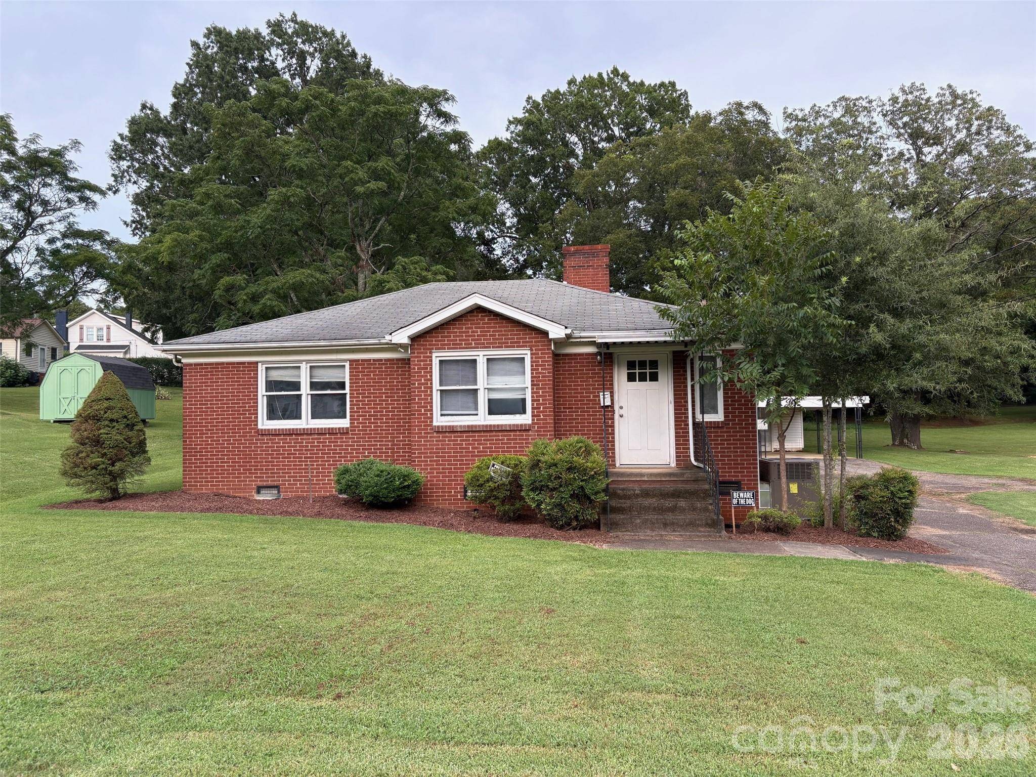 316 E Statesville AVE, Mooresville, NC 28115