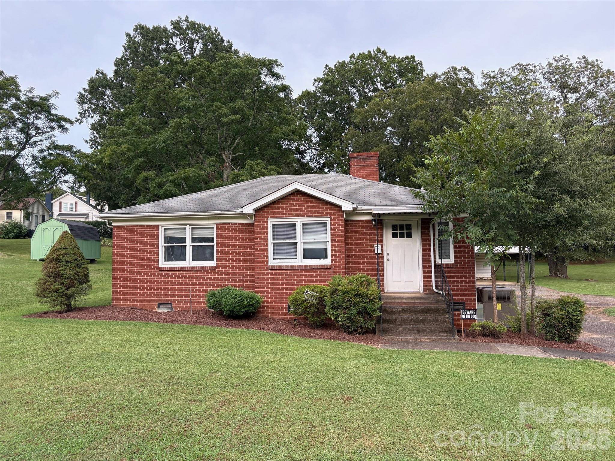 316 E Statesville AVE, Mooresville, NC 28115