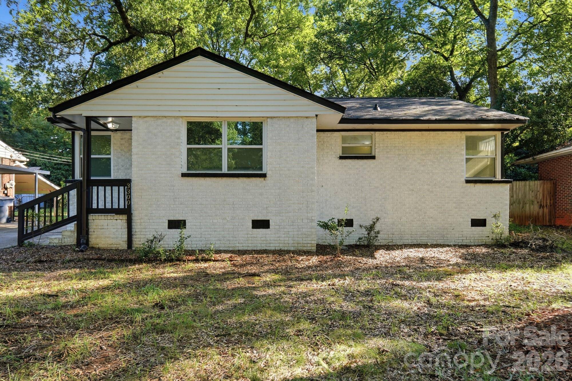 3300 Bonaire DR, Charlotte, NC 28208