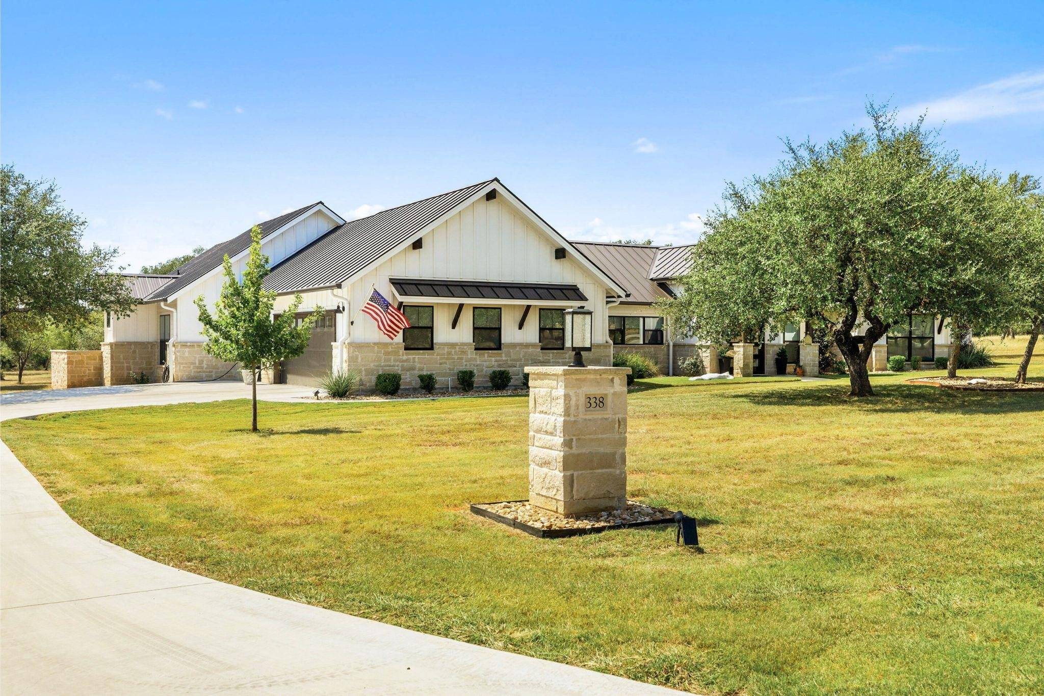 338 Morning Dew DR, Round Mountain, TX 78663