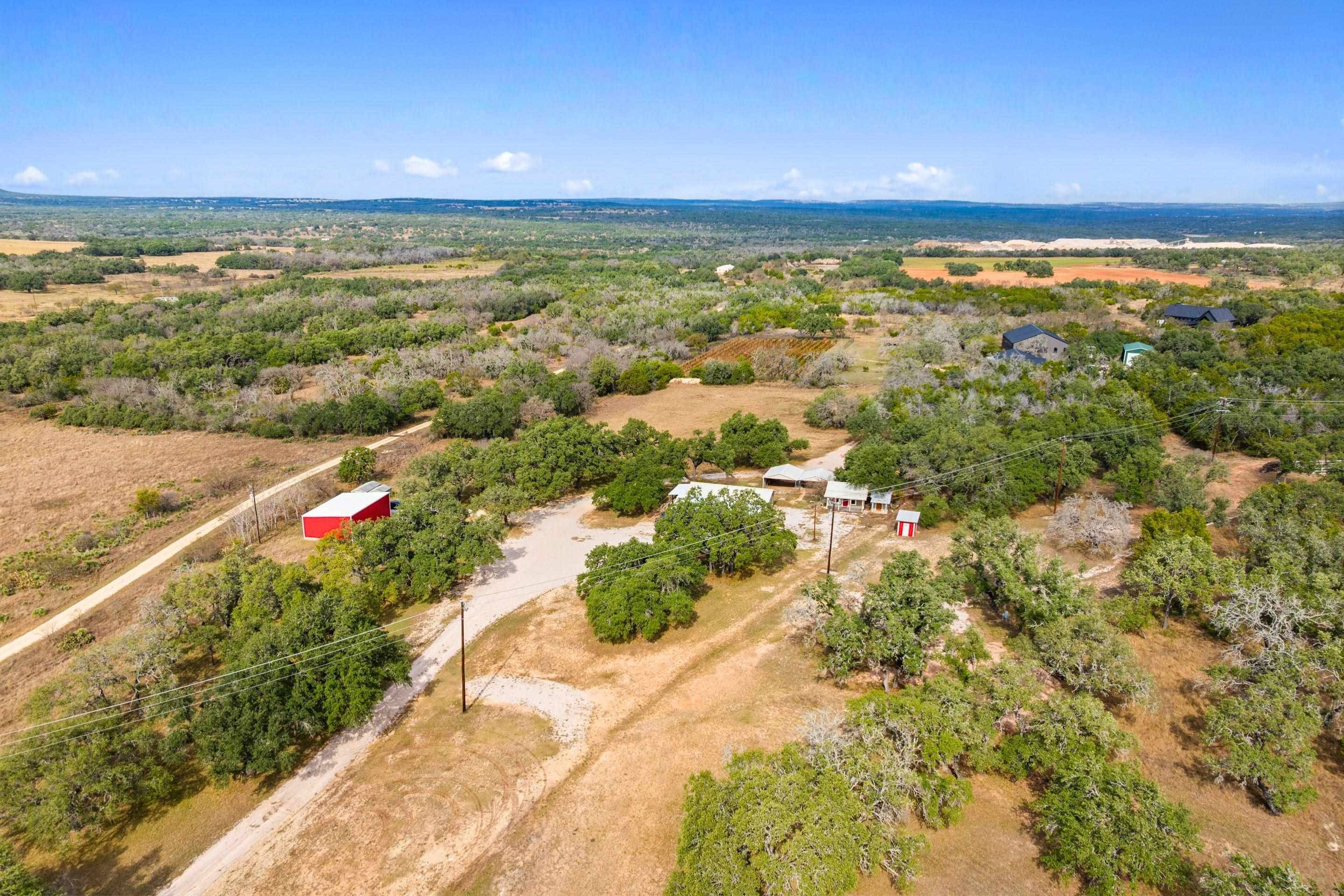 214 Edmonds AVE, Johnson City, TX 78636