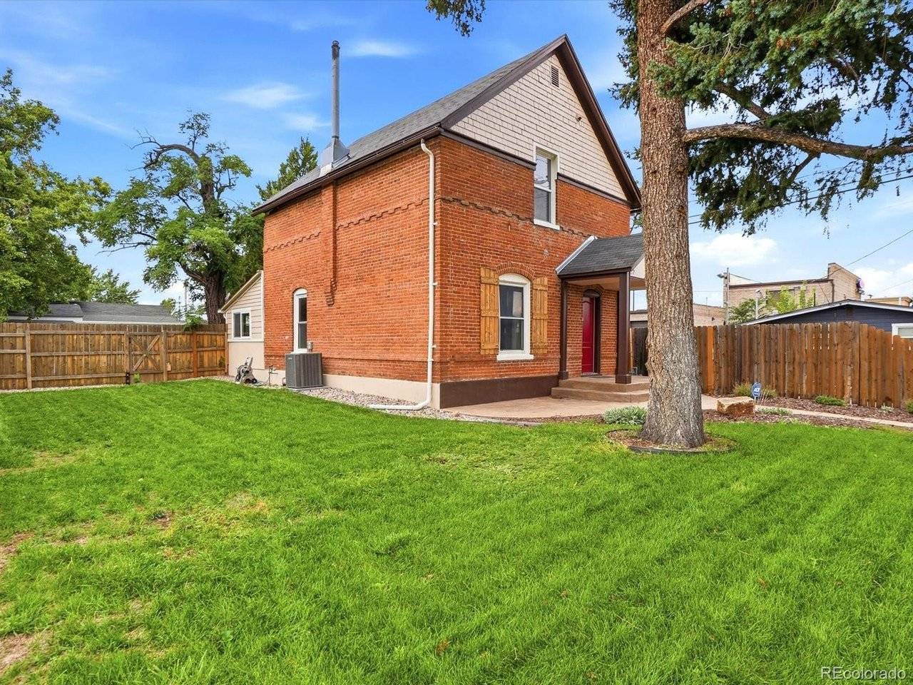 12 E Quincy, Englewood, CO 80113