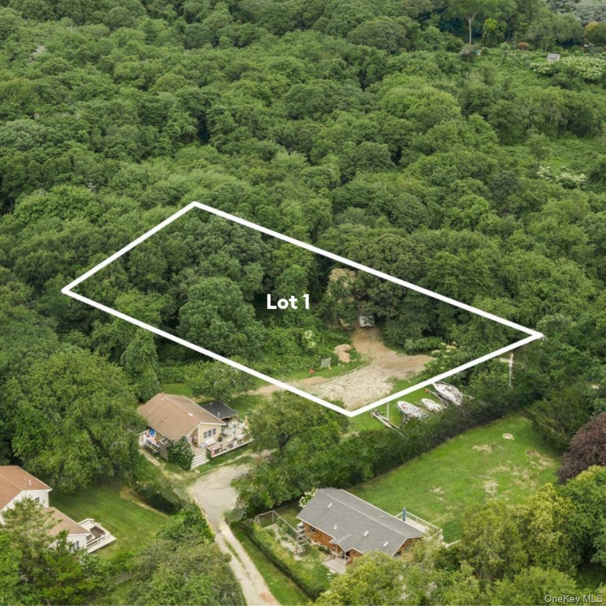 33 N Fairfax RD, Montauk, NY 11954